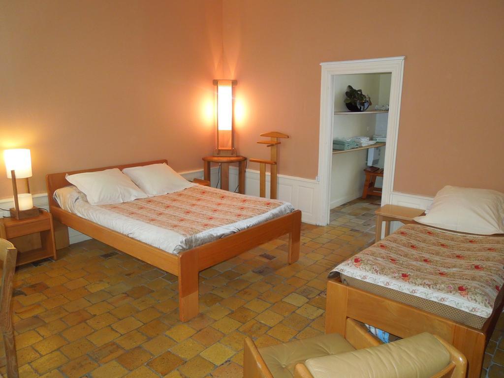 Carrefour De L'Ormeau Bed and Breakfast Mondoubleau Habitación foto